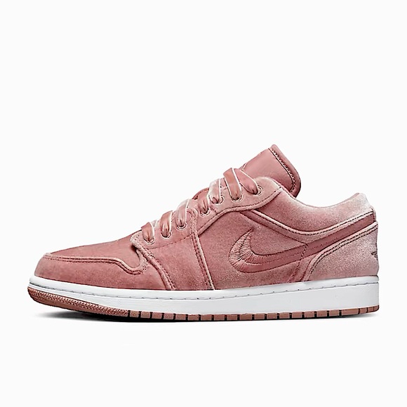 Air Jordan 1 Low “Pink Velvet” - Picture 3 of 9